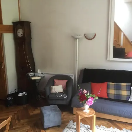 Typique,chaleureux Et Pratique Apartament